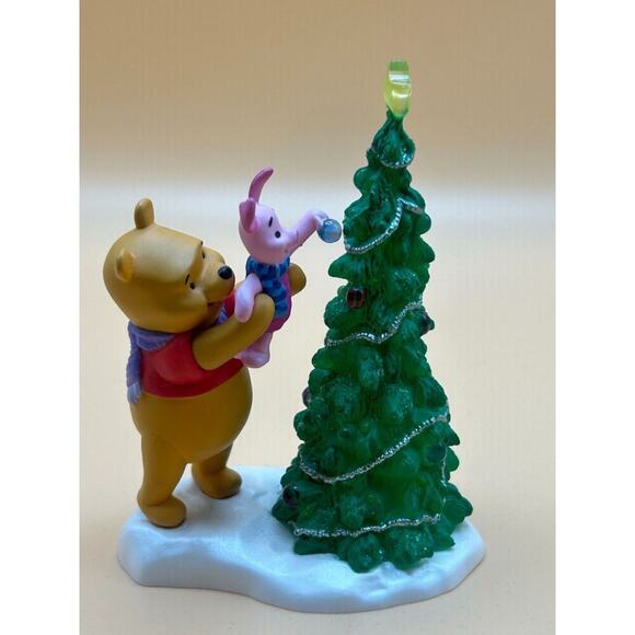 2003 Hallmark Keepsake Disney A Boost For Piglet Winnie The Pooh Ornament - Picture 1 of 5